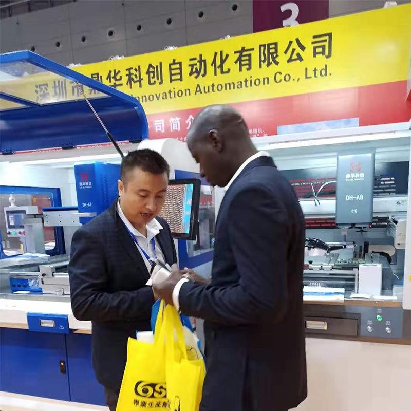 Il-klijent Franċiż qed jitlob stazzjon ta 'rewrok BGA The French customer asking a BGA rewrok station